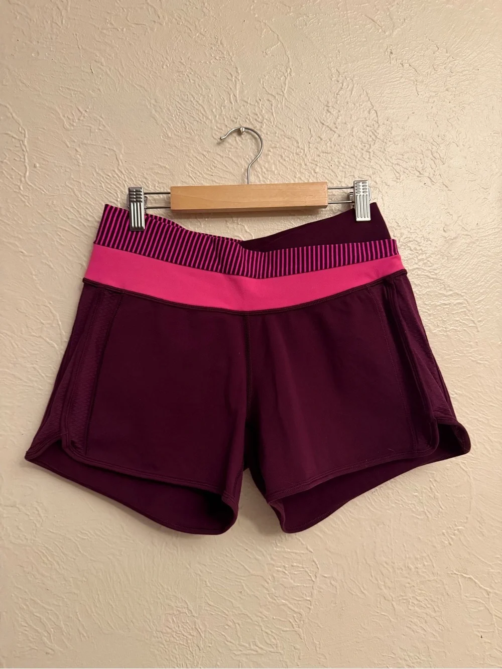 Lululemon Astro shorts Criss Cross Waist Relaxed